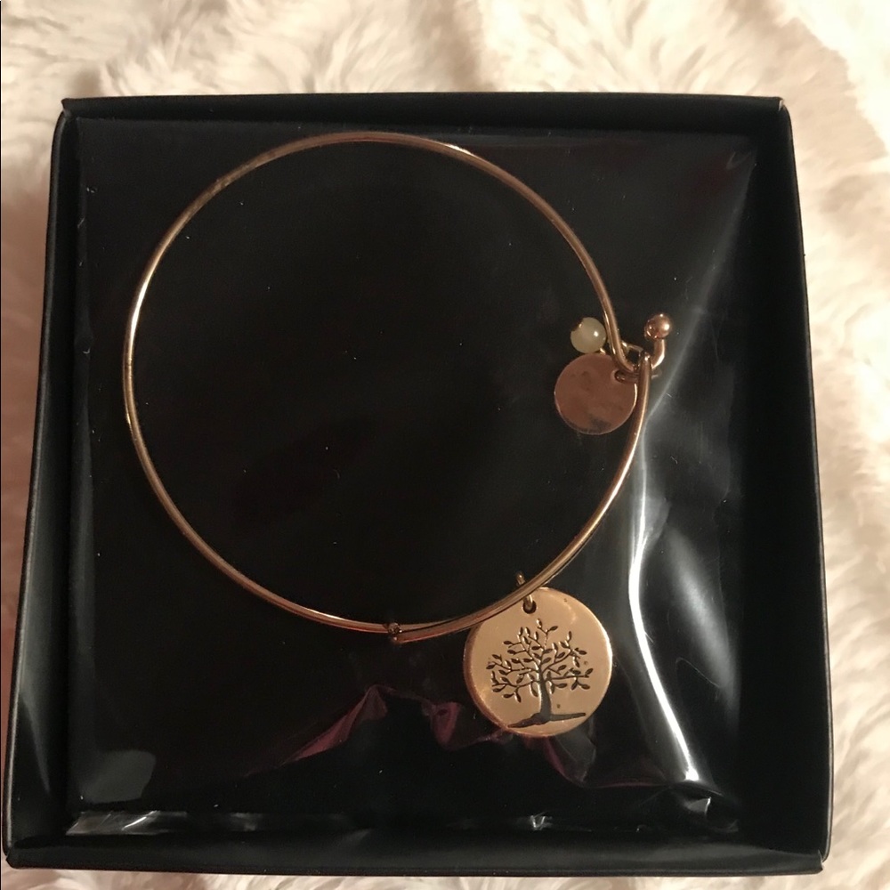 Charm bracelet